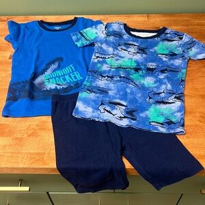 Carters boys size 7 alligator pajamas bundle set, GUC